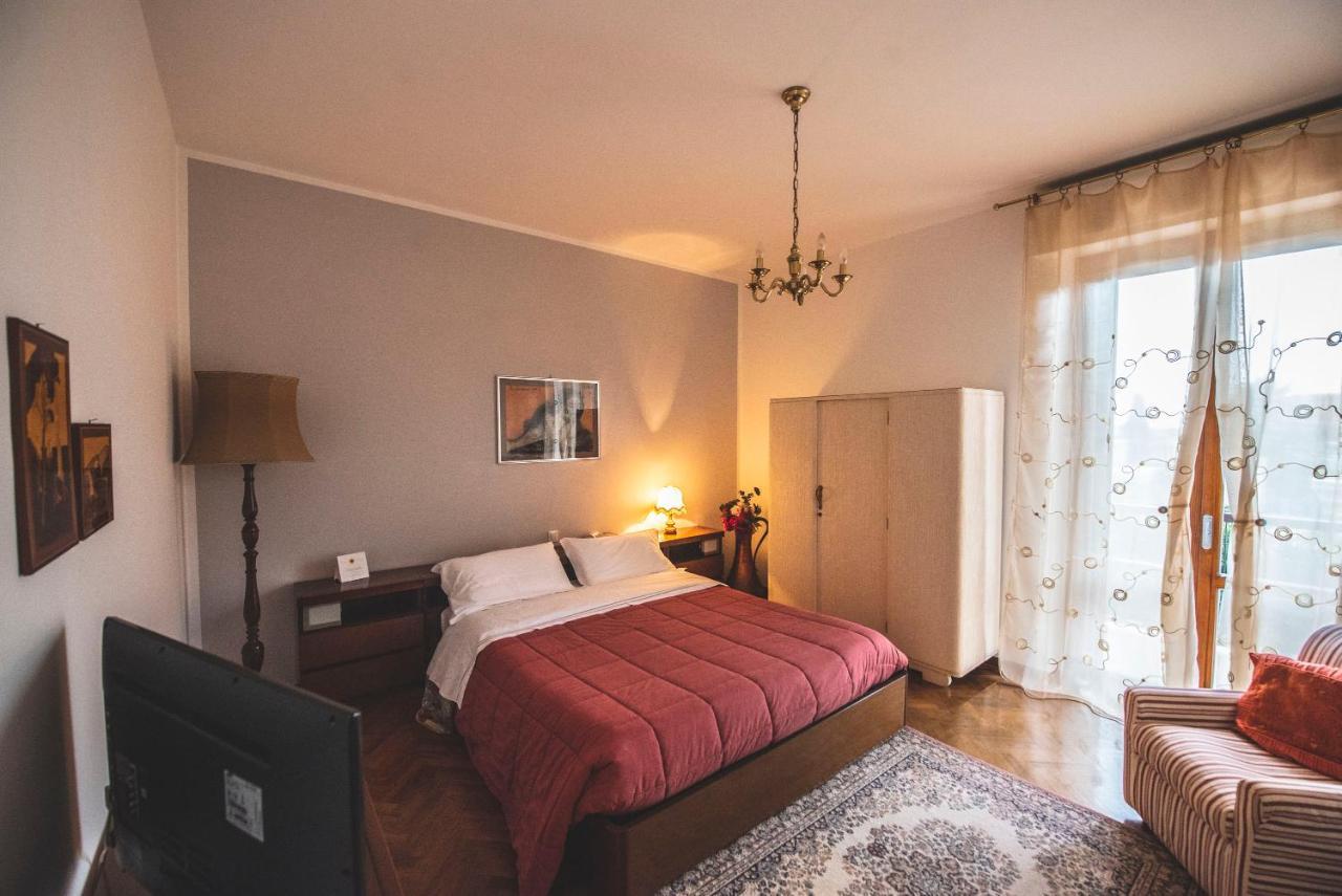 B&B Il Girasole Corciano Bagian luar foto