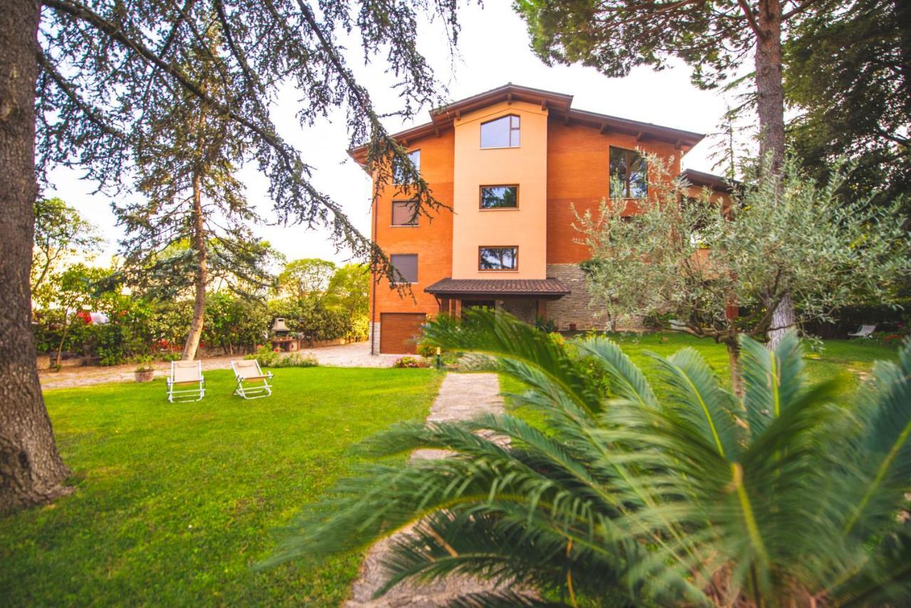 B&B Il Girasole Corciano Bagian luar foto