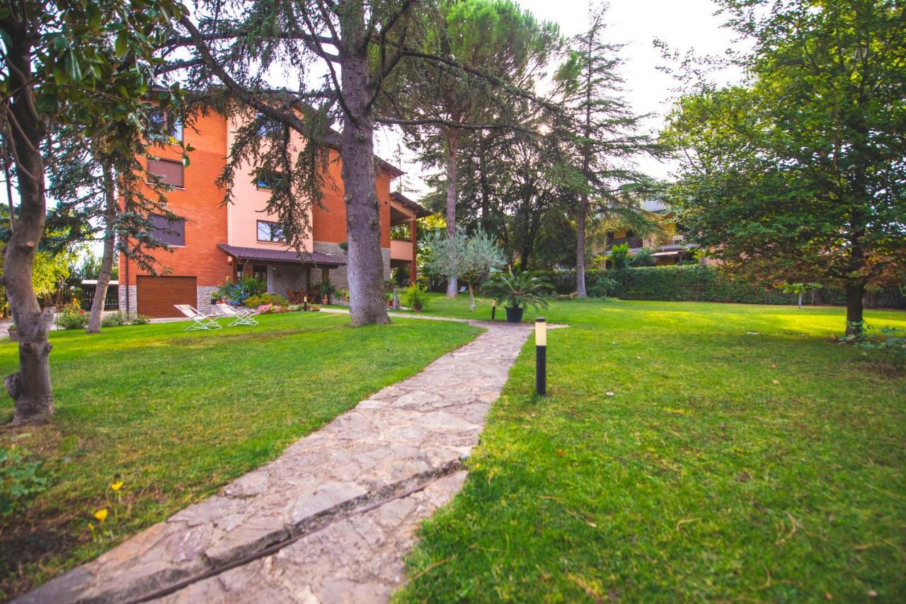 B&B Il Girasole Corciano Bagian luar foto